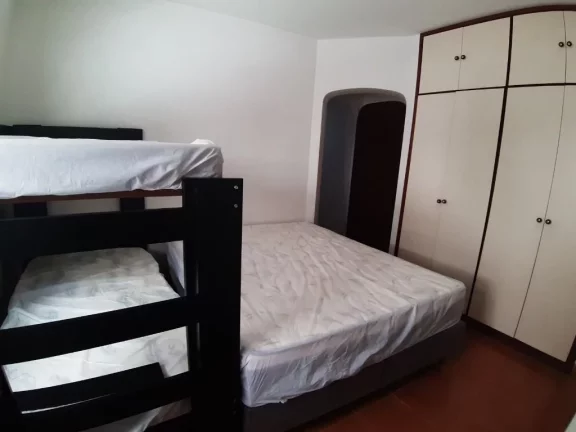 Imagem APARTAMENTO MOBILIADO, NO CALÇADÃO, 50 METROS DA PRAIA NA PITANGUEIRAS - GUARUJÁ