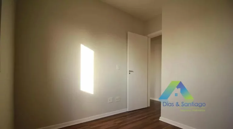 Imagem Apartamento com 3 dormitórios e 2 banheiros em Vila das Mercês/SP!