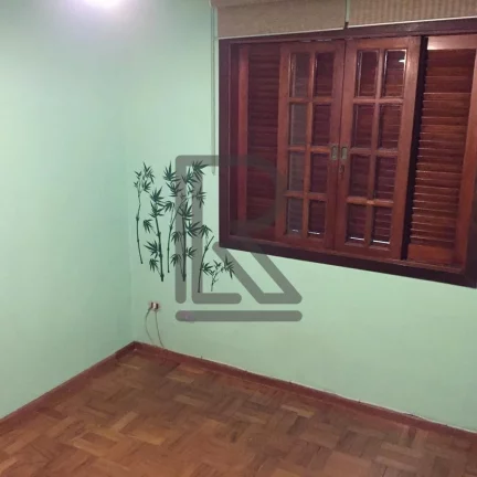 Imagem Sobrado Triplex localizado ao lado do aeroporto de Congonhas