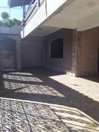 Imagem Sobrado à venda com 04 dormitórios e 04 vagas- Jardim Merci - Jundiaí/SP