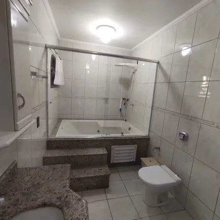 Imagem Casa averbada com 3 dormitórios sendo 1 suíte e 2 vagas de garagem em Joinville