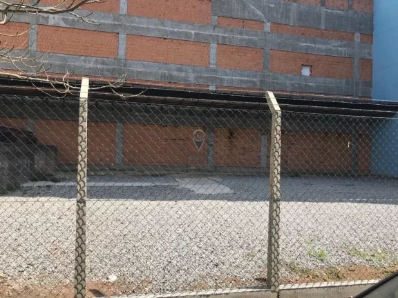 Dois terrenos com 264m² cada, na Costa brava. Próximo a Avenida Brasil e ao Rio Camboriú. A 400m ...