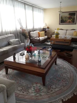 APARTAMENTO À VENDA EM MOEMA COM 4 DORMITÓRIOS, ACEITA PERMUTA!