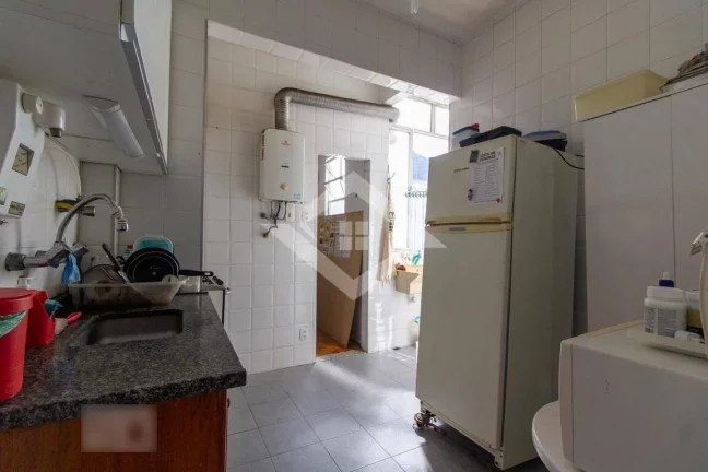 Imagem Apartamento de 2 Quartos para Venda em Botafogo com 70 m²