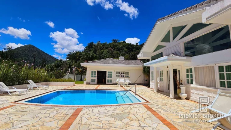 Imagem Casa com 5 dormitórios à venda, 515 m² por R$ 3.800.000,00 - Comary - Teresópolis/RJ