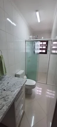 Imagem Sobrado com 224 m² 3 Dormitorios sendo 1 Suite e 2 Vagas de Garagens