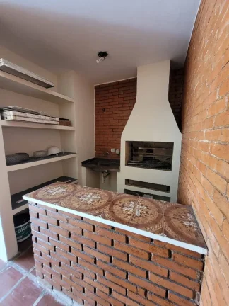 Imagem Sobrado Maravilhoso 229 m² 3 Dormitorios e Cinco Vagas de Garagens