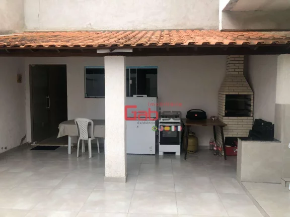 Imagem Casa com 4 dormitórios à venda, 240 m² por R$ 365.000,00 - Centro - São Pedro da Aldeia/RJ