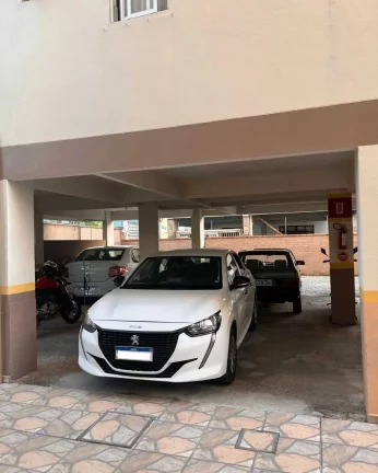 Imagem Apartamento semi mobiliado de 2 dormitórios e 1 vaga de garagem na Vila Real em Balneário Camboriú