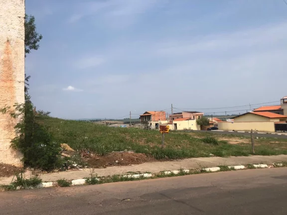 Imagem LOTE 01 - OPORTUNIDADE ÚNICA! TERRENO COMERCIAL 806,12m2 TATUÍ - SP
