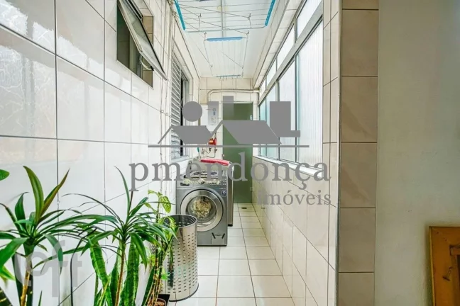Imagem Apartamento em Pinheiros com 3 quartos (1 suí­te) e 1 vaga, 111m².