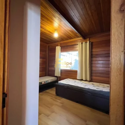 Imagem Esta é a oportunidade que você estava esperando! Uma casa ampla e espaçosa, perfeita para acomodar toda a sua família e amigos.