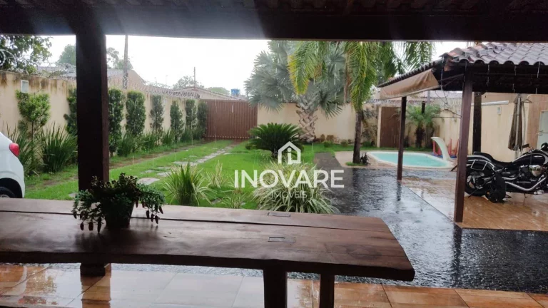 Imagem Casa com 3 dormitórios à venda, 180 m² por R$ 400.000,00 - Setor Nossa Senhora da Saúde - Itumbiara/GO