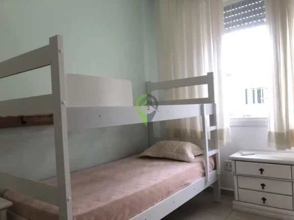 Imagem Linda Casa no Boqueirão com 200m²,sendo 4 dormitórios e 1 suíte, vaga para dois carros com quintal grande