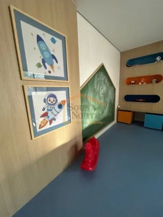 Imagem Apartamento de 25 m², mobiliado, com 1 dormitório, 1 banheiro e armários na cozinha, quarto e ban...