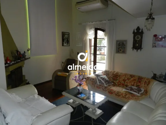 Imagem Casa 3 dormitórios à venda Camobi Santa Maria/RS