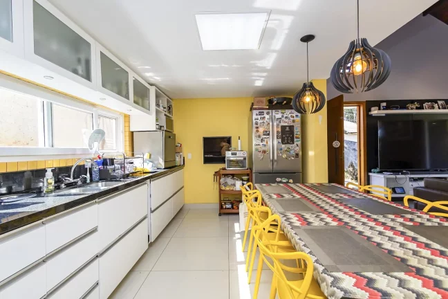 Imagem Casa de Alto Padrão à Venda – Campo Comprido, Curitiba/PR
