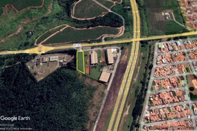 Àrea com 4.400 m² em Limeira em frente a rodovia Limeira - Iracemápolis. Fácil acesso à Rodovia...