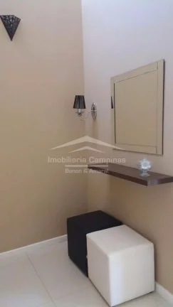 Imagem Casa espaçosa com 4 quartos, 1 suíte, 4 banheiros e diversas comodidades

Esta casa ampla oferece ...