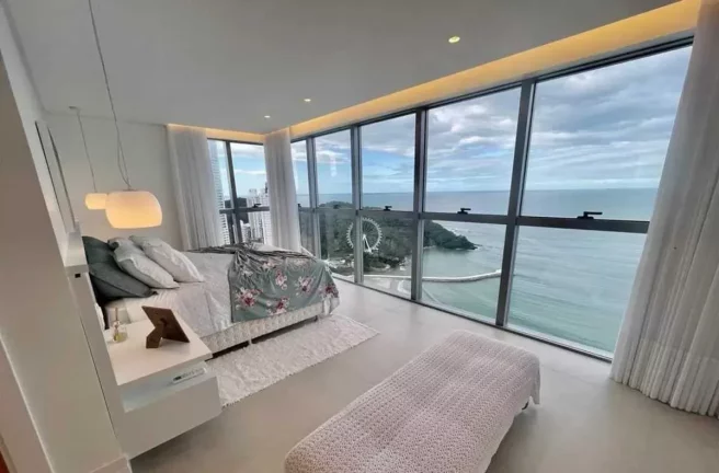 Imagem Apartamento frente mar mobiliado com 5 suítes e 4 vagas de garagem em Balneário Camboriú