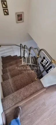 Imagem Sobrado de Alto Padrão, 4 Dormitórios, Sendo 2 Suítes e 1 com Closet, Porteira Fechada, Água Quente na Cozinha, Churrasqueira e fogão à Lenha no Centro de Ribeirão Pires-SP