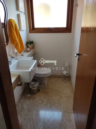 Imagem Casa de Alto Padrão à Venda em Granja Viana - Condomínio Exclusivo (muito!)
