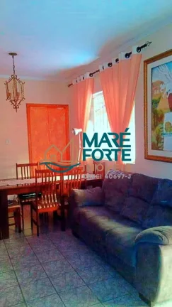 Imagem CASA COM 03 DORMITORIOS E CLOSET