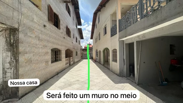 Imagem Sobrado com 2 dormitórios à venda, 400 m² por R$ 950.000,00 - Jardim Carlos Cooper - Suzano/SP