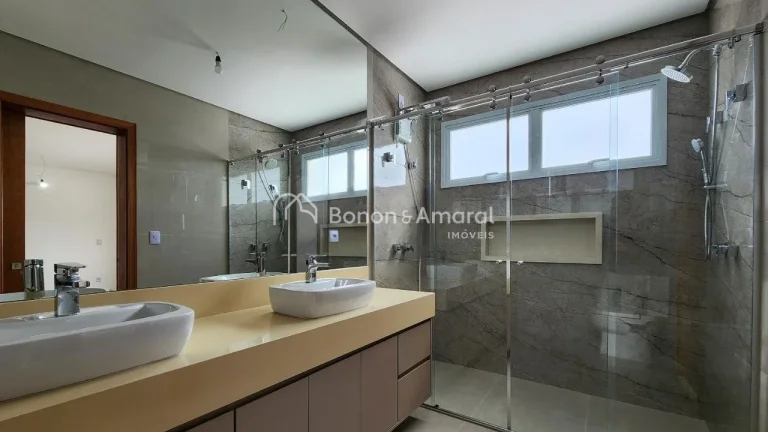 Imagem Casa de condominio a venda em Campinas no Aborais..

Linda e imponente residência, recém construí...