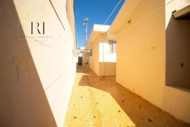 Imagem Casa com 4 quartos, 360m2, à venda
