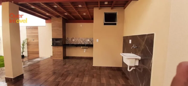 Imagem Casa em Condomínio à Venda: 3 Quartos, 1 Suíte, 2 Salas, 3 Banheiros e 2 Vagas, 150m² - Cravinhos-SP, Centro.