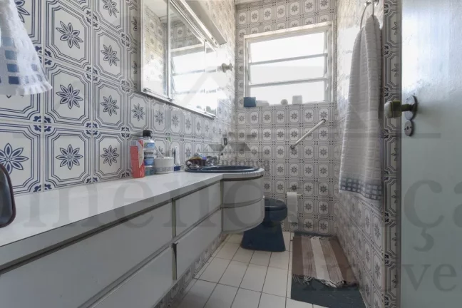 Imagem Apartamento Avenida Angélica com 3 dormitórios (1 suíte) e 2 vagas, andar alto