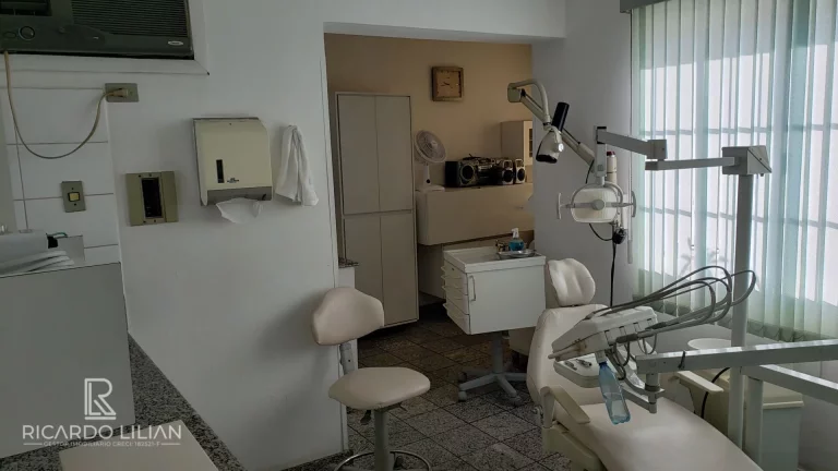 Imagem Sobrado para fins comerciais na Av Emilio Ribas Guarulhos - A Venda