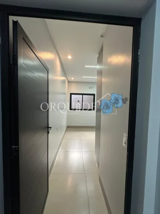Imagem Excelente Casa à Venda em Rio Verde-GO, Residencial Canaã: 3 Quartos, 1 Suíte, 1 Sala, 3 Banheiros, 2 vagas, 127m². Confira!
