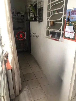 Imagem Casa Antiga à venda, com 8M de frente e área de terreno de 288m, à 350m da linha verde do metrô e linha prata do monotrilho, fácil acesso ao centro
