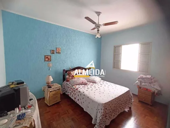 Imagem Casa com 3 dormitórios à venda, 198 m² por R$ 550.000,00 - Vila Aparecida - Rio Claro/SP