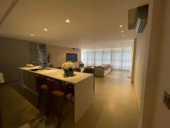 Imagem Casa em hangar com 3 suítes e 2 vagas de garagem entre Itajaí e Brusque.