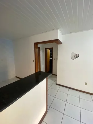 Imagem Oportunidade casa 2 quartos muito bem localizada e com espaço de pátio em Novo Hamburgo