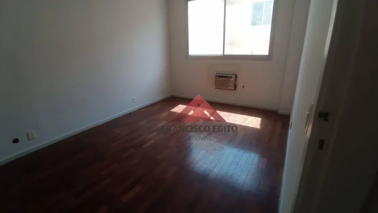 Imagem Apartamento à venda em Santa Rosa, com 2 quartos, 80 m² por R$ 350.000 - Niterói/RJ