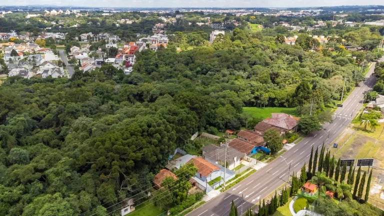 Imagem TERRENO EM REGIÃO NOBRE DE CURITIBA