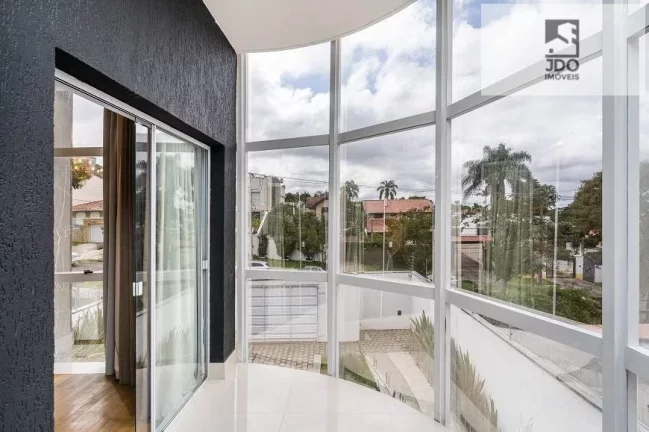 Imagem Casa Triplex a Venda no bairro Jardim Social - Curitiba, PR