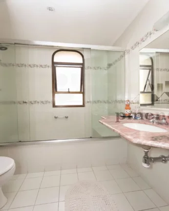 Imagem Apartamento amplo, rico em armários, com living para 2 ambientes com terraço, lavabo, 3 suítes, b...
