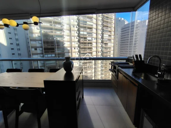 Imagem Aluguel de Apartamento de Luxo em Guarujá-SP, Pitangueiras: 3 Quartos, 1 Suíte, 2 Salas, 4 Banheiros, 1 Vaga, 180m².