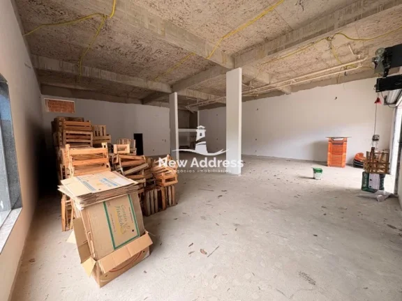 Imagem Lojão com 180m² à Venda em Santa Paula - Pronta para o Seu Negócio!