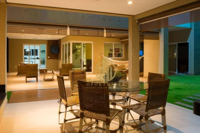 Imagem Casa Alto Padrão 4 dormitórios sendo 3 Suítes - Condomínio Acácias Village - Cravinhos