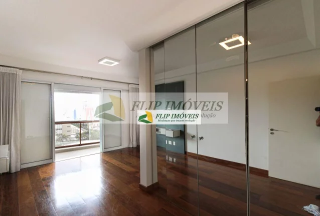 Imagem More em apartamento de alto padrão com 198 m² com 3 suítes, 5 vagas no miolo Cambuí - Campinas - SP