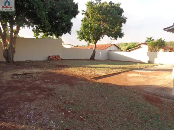 Casa com 3 dormitórios à venda, 200 m² por R$ 1.000.000,00 - Vila de Furnas - Itumbiara/GO
