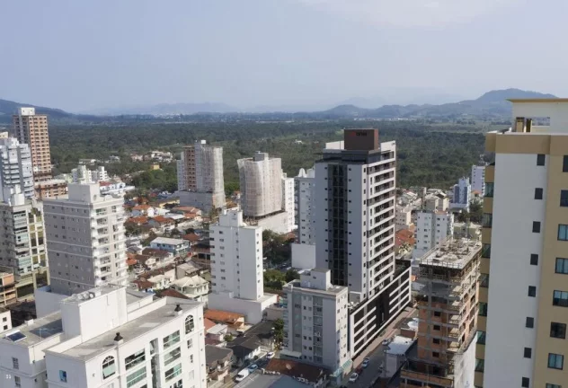 Imagem Apartamento 3 Quartos para Venda em Itapema, meia praia, 3 dormitórios, 3 suítes, 4 banheiros, 2 vagas