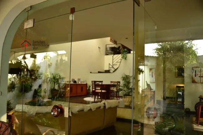 Imagem SOBRADO A VENDA NA VILA ZELINA, COM 3 SUÍTES. A 6 MINUTOS A PÉ DO METRÔ VILA PRUDENTE. QUINTAL COM JARDIM E ESPAÇO GOURMET, GARAGEM PARA 6 CARROS