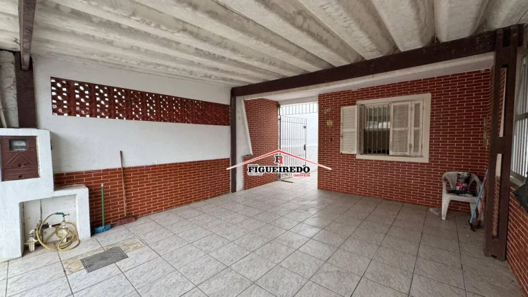 Imagem Casa à venda, 90 m² por R$ 395.000,00 - Maracanã - Praia Grande/SP
